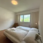 Mayenzett 34 * לויקרבאד